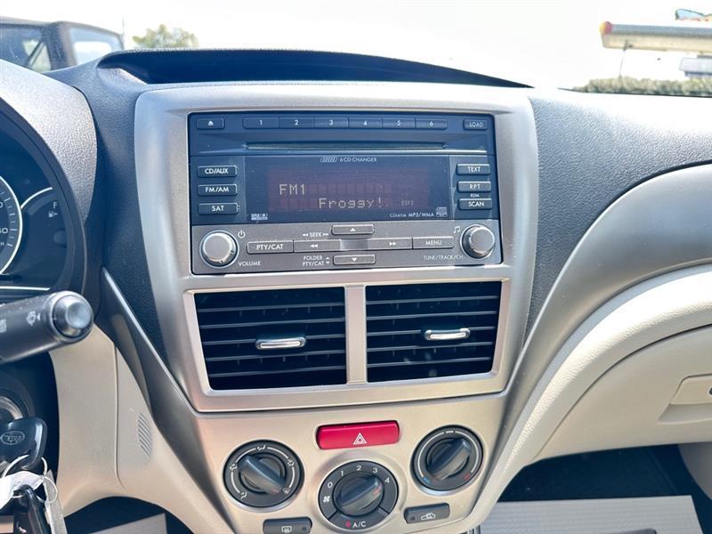 Subaru Impreza 2.5i Premium 4-Door 2010