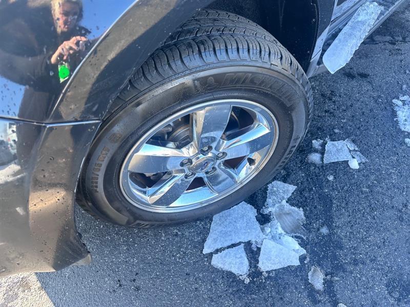 Ford Escape XLT FWD 2011