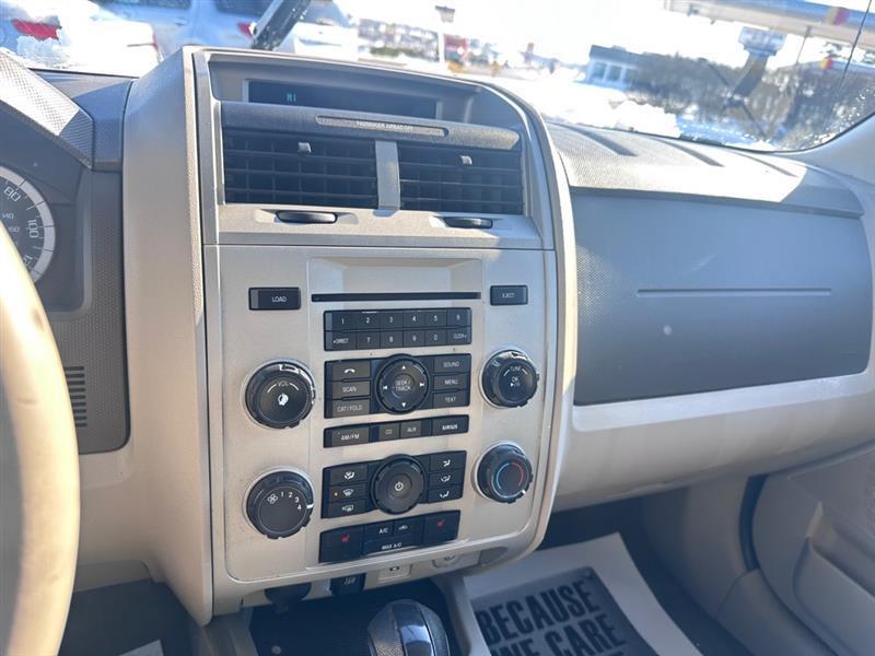 Ford Escape XLT FWD 2011