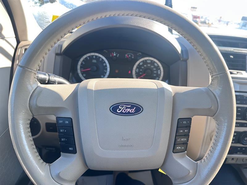 Ford Escape XLT FWD 2011
