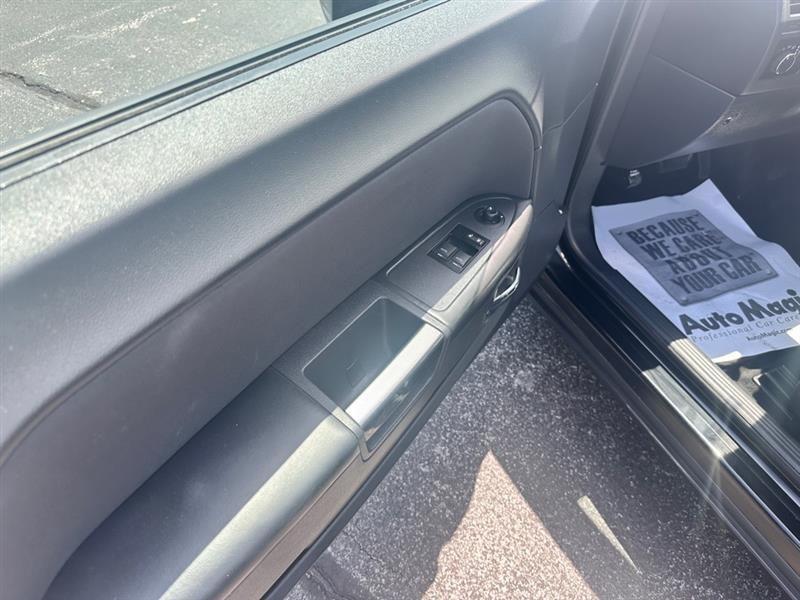 Dodge Challenger SXT 2012