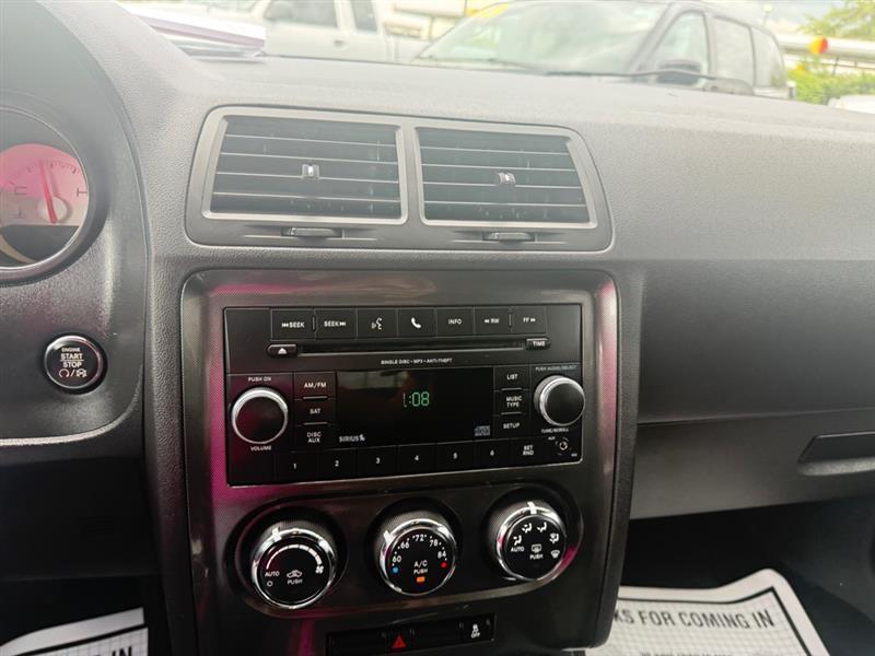 Dodge Challenger SXT 2012