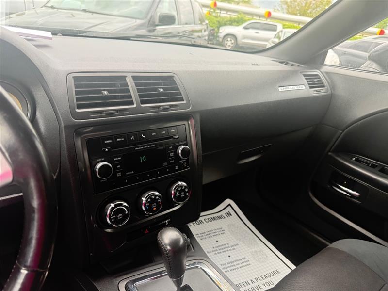 Dodge Challenger SXT 2012