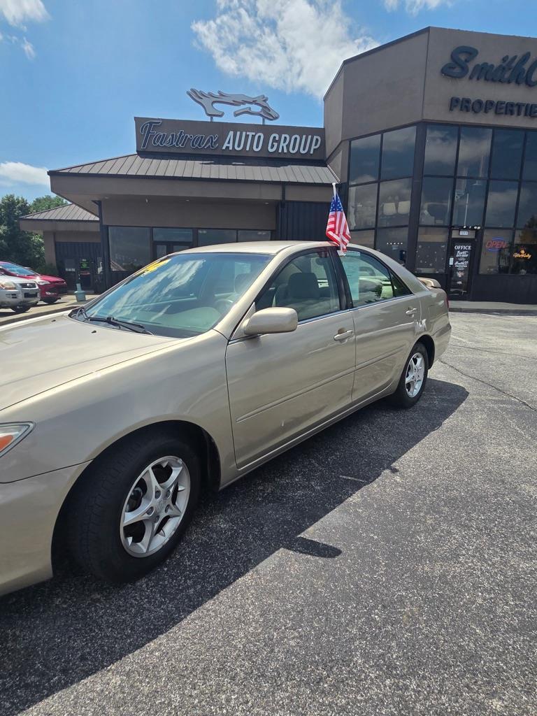 Toyota Camry LE 2004