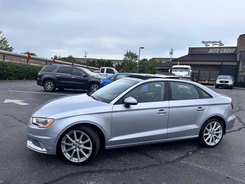 Audi A3 1.8T Premium FWD S tronic 2015