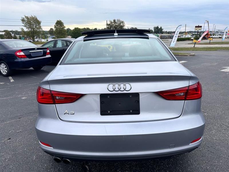 Audi A3 1.8T Premium FWD S tronic 2015