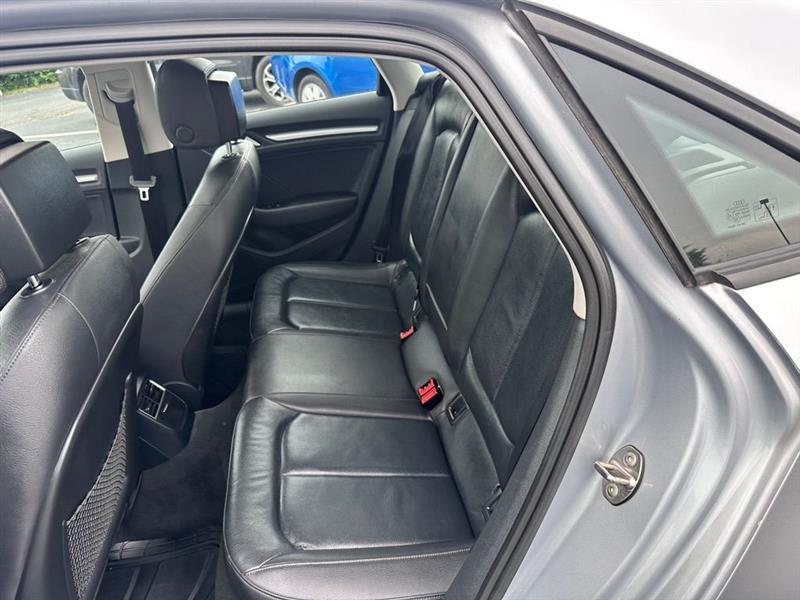 Audi A3 1.8T Premium FWD S tronic 2015