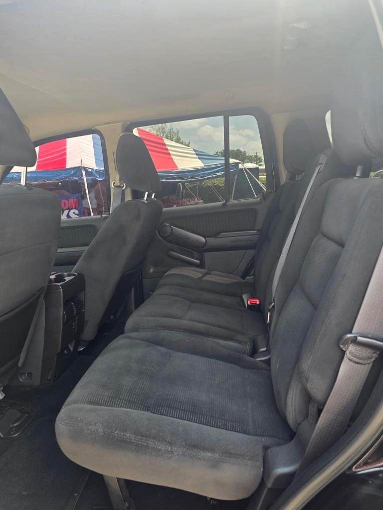 Ford Explorer XLT 4.0L 2WD 2009