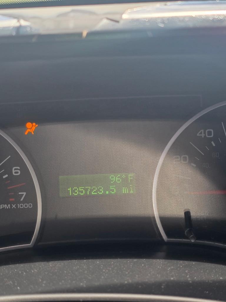 Ford Explorer XLT 4.0L 2WD 2009