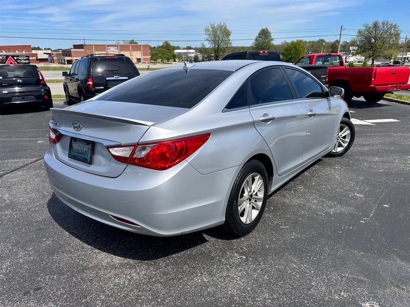 Hyundai Sonata GLS 2013
