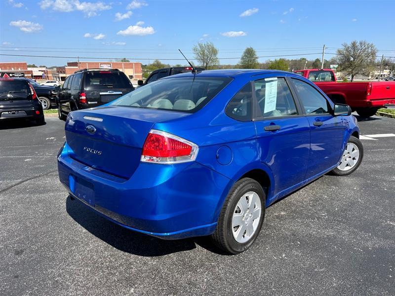 Ford Focus S Sedan 2010