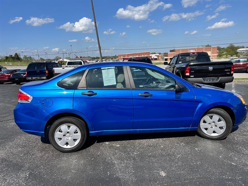 Ford Focus S Sedan 2010
