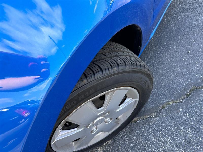 Ford Focus S Sedan 2010