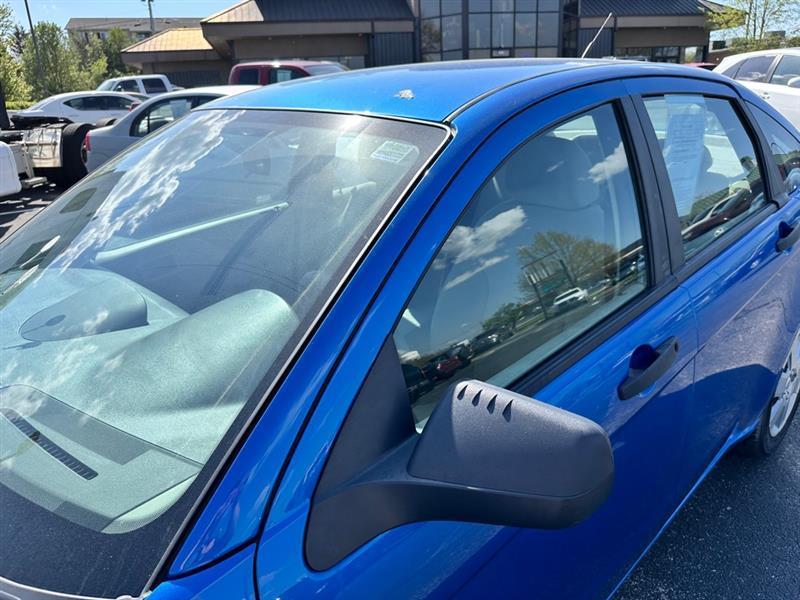 Ford Focus S Sedan 2010