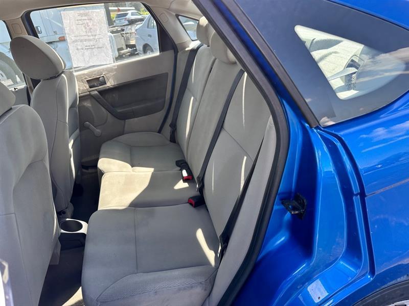 Ford Focus S Sedan 2010