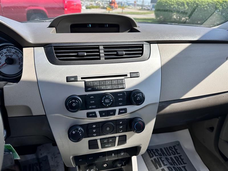 Ford Focus S Sedan 2010