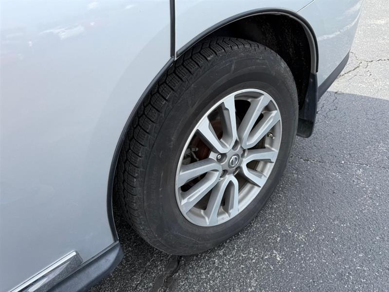 Nissan Pathfinder S 4WD 2014
