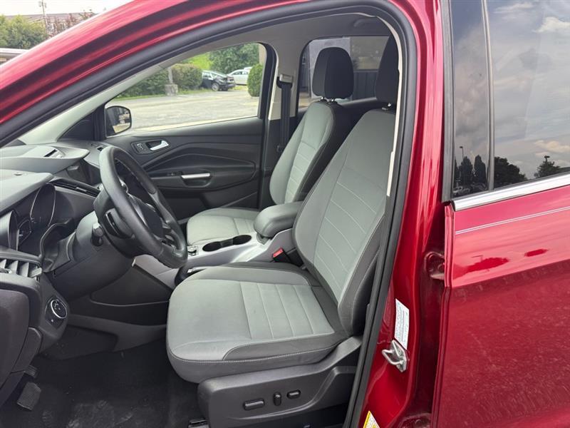 Ford Escape SE FWD 2016