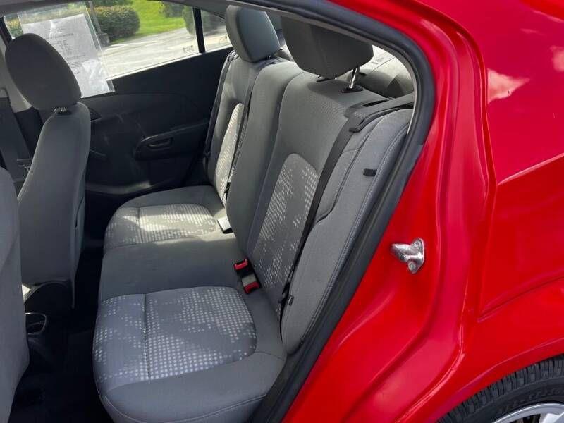 Chevrolet Sonic LS Auto Sedan 2015