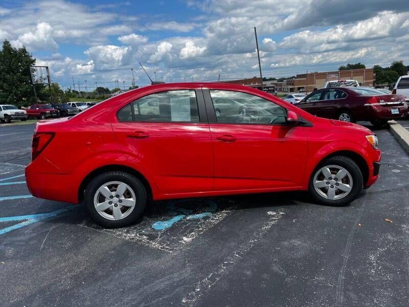 Chevrolet Sonic LS Auto Sedan 2015