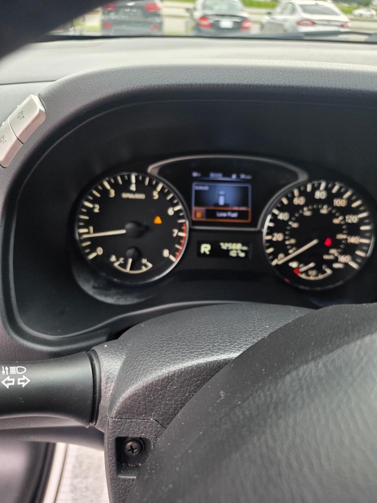 Nissan Pathfinder S 4WD 2015