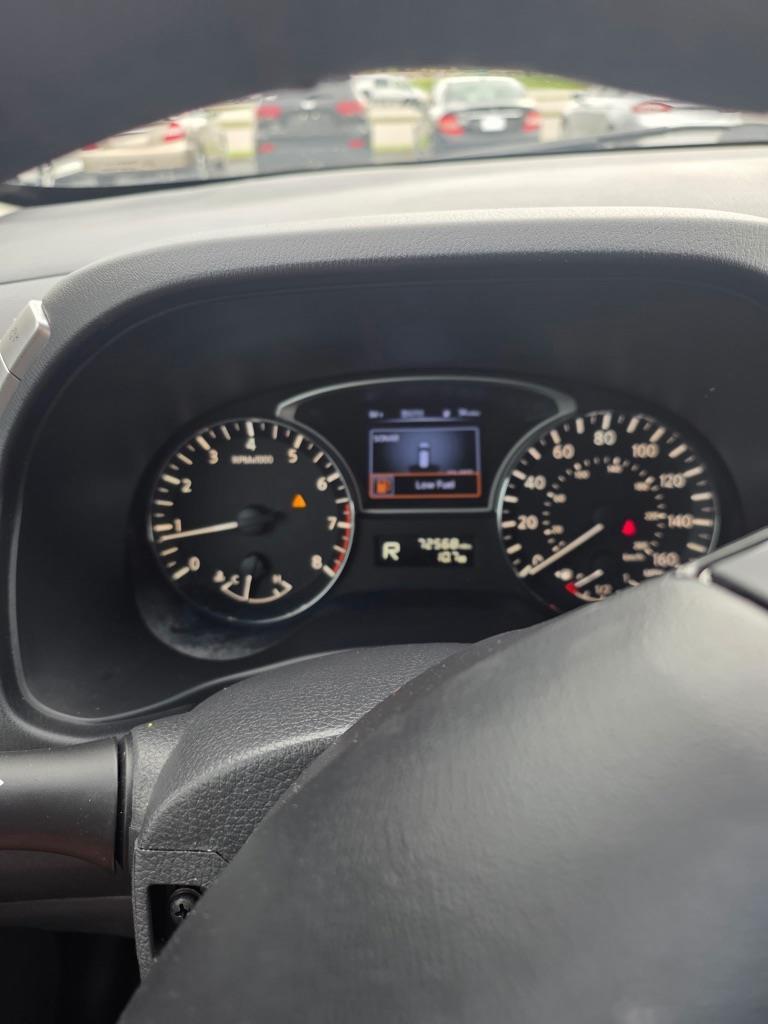 Nissan Pathfinder S 4WD 2015