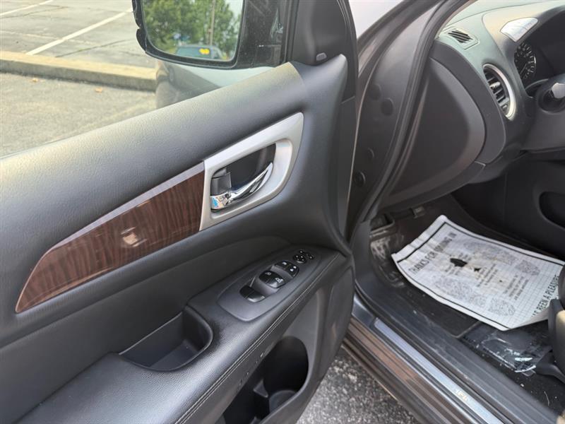 Nissan Pathfinder S 4WD 2015