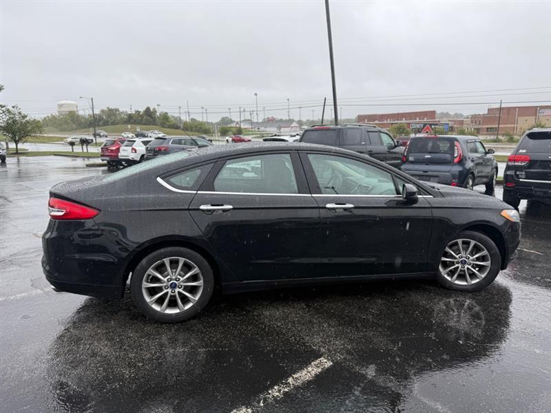 Ford Fusion SE 2017