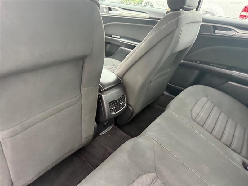 Ford Fusion SE 2017