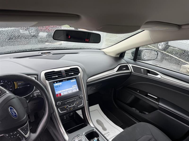 Ford Fusion SE 2017