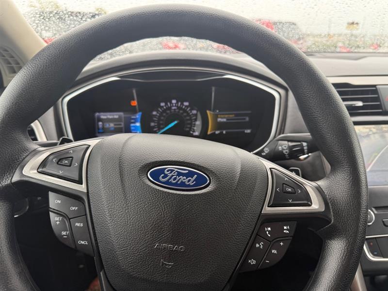 Ford Fusion SE 2017