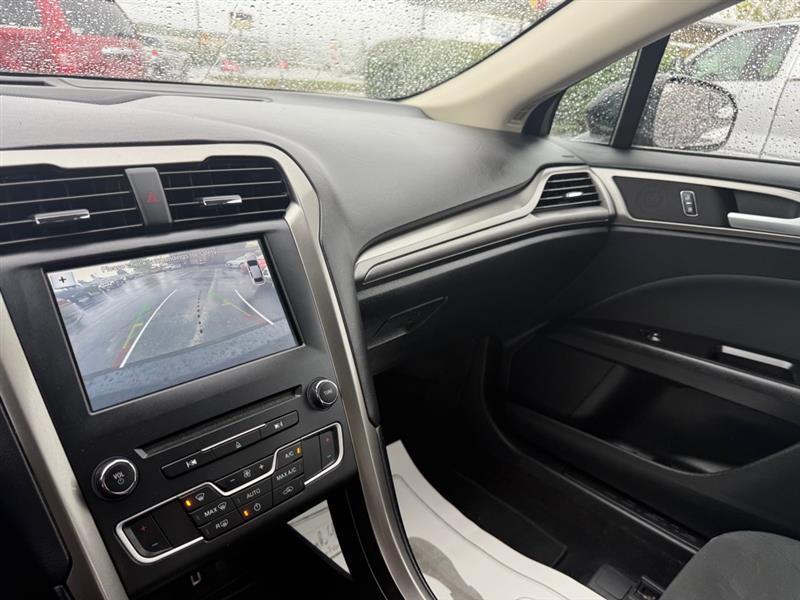 Ford Fusion SE 2017