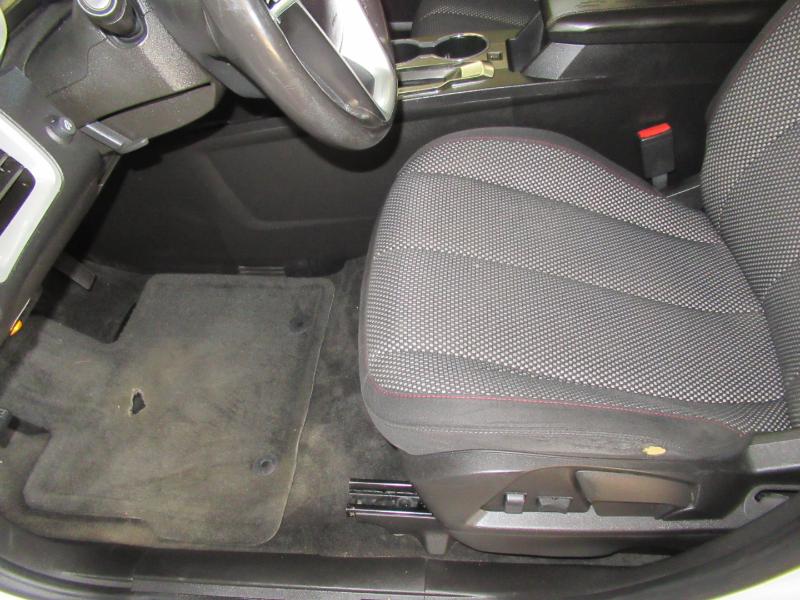 2013 Chevrolet Equinox photo 28