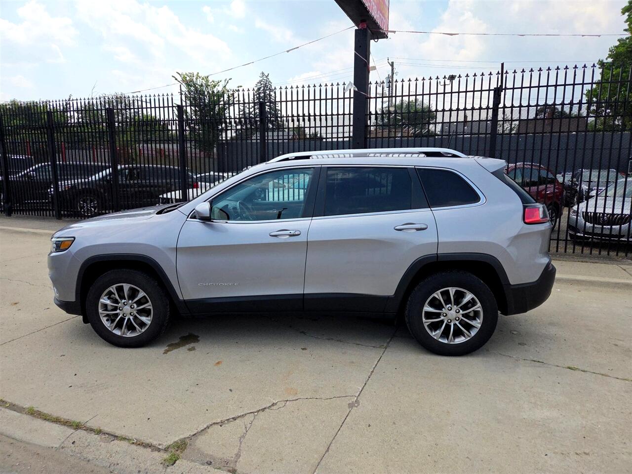 2021 Jeep Cherokee Latitude Lux Sport Utility 4D