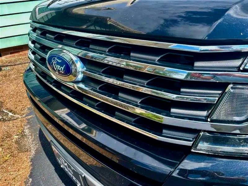 Ford Expedition XLT 2020