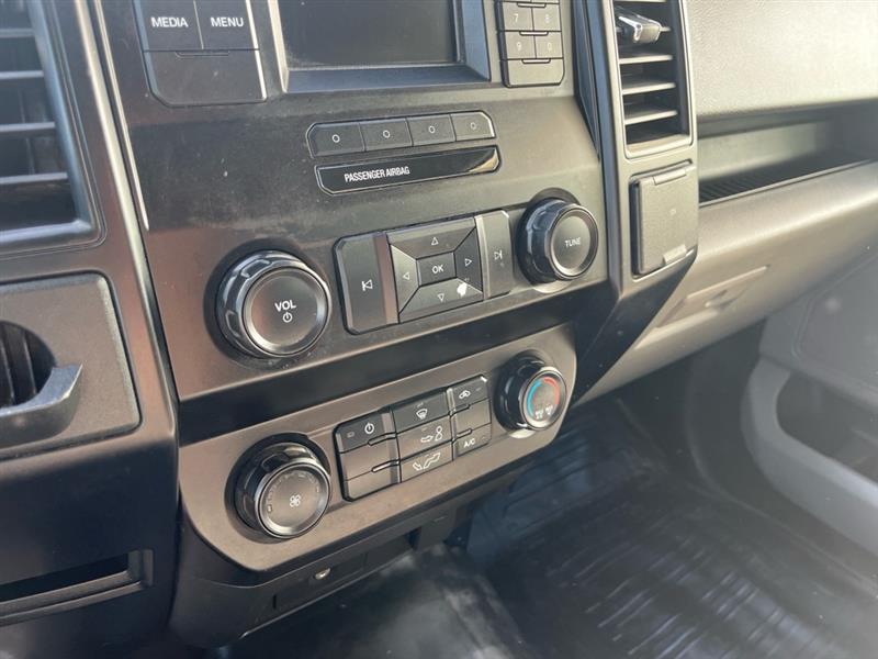 Ford F-150 XLT SuperCrew 5.5-ft. Bed 2WD 2016 Ford F-150 XLT SuperCrew 5.5-ft. Bed 2WD 2016