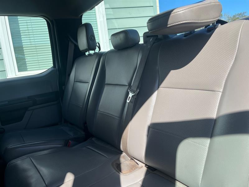 Ford F-150 XL SuperCrew 5.5-ft. Bed 2WD 2016 Ford F-150 XL SuperCrew 5.5-ft. Bed 2WD 2016