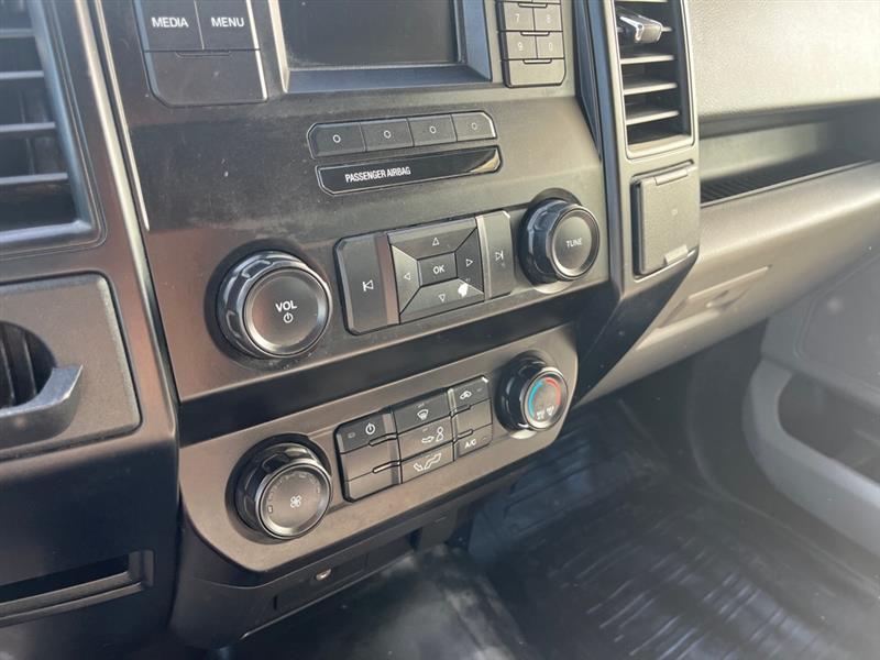 Ford F-150 XL SuperCrew 5.5-ft. Bed 2WD 2016 Ford F-150 XL SuperCrew 5.5-ft. Bed 2WD 2016