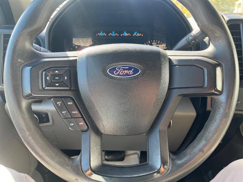 Ford F-150 XL SuperCrew 5.5-ft. Bed 2WD 2016 Ford F-150 XL SuperCrew 5.5-ft. Bed 2WD 2016