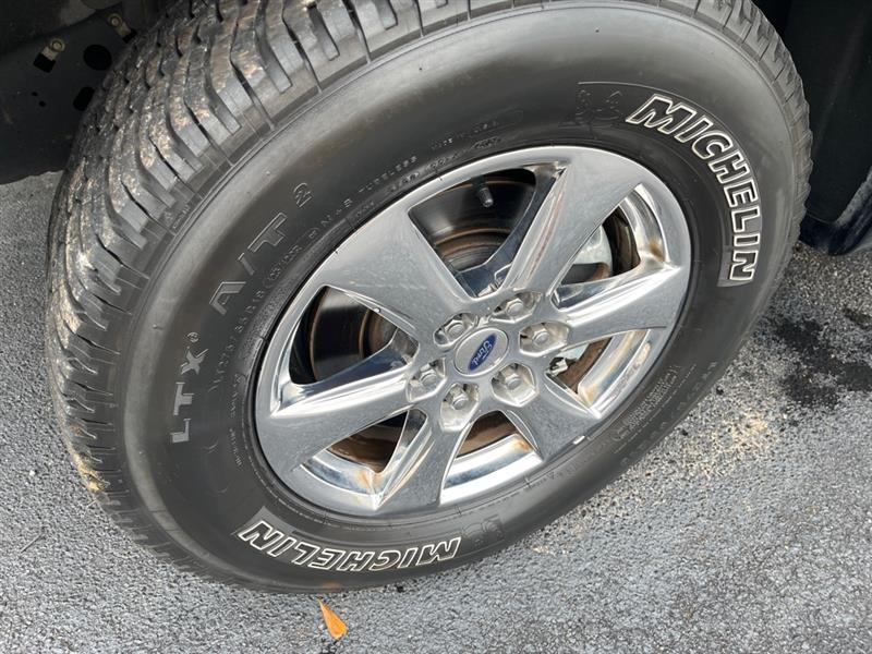 Ford F-150 XL SuperCrew 5.5-ft. Bed 4WD 2018 Ford F-150 XL SuperCrew 5.5-ft. Bed 4WD 2018