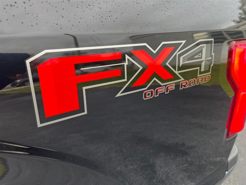 Ford F-150 XL SuperCrew 5.5-ft. Bed 4WD 2018 Ford F-150 XL SuperCrew 5.5-ft. Bed 4WD 2018