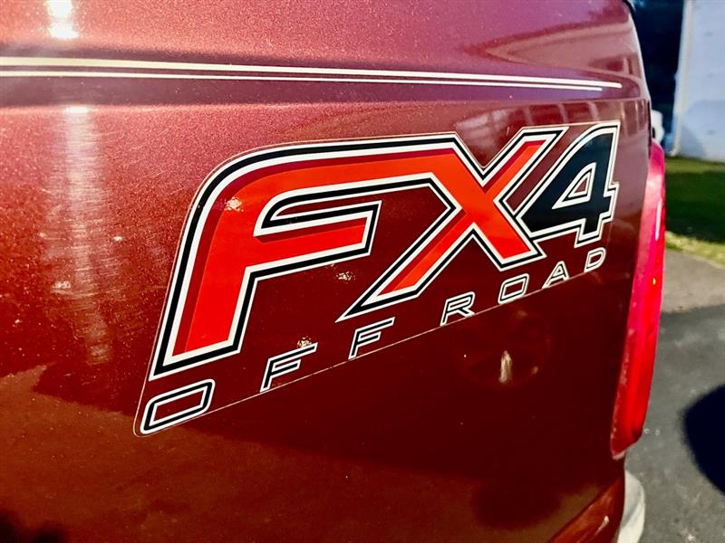 Ford F-250 SD Lariat Crew Cab 4WD 2012 Ford F-250 SD Lariat Crew Cab 4WD 2012