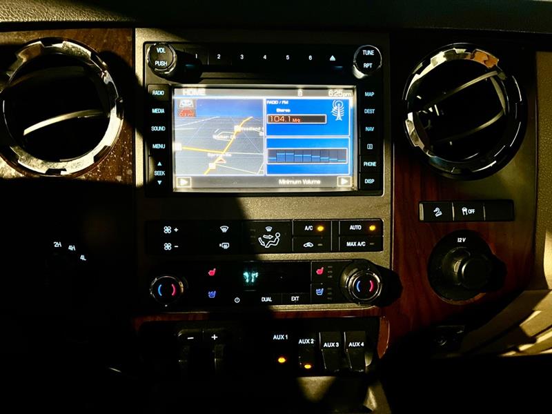 Ford F-250 SD Lariat Crew Cab 4WD 2012 Ford F-250 SD Lariat Crew Cab 4WD 2012