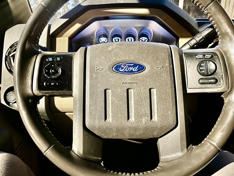 Ford F-250 SD Lariat Crew Cab 4WD 2012 Ford F-250 SD Lariat Crew Cab 4WD 2012