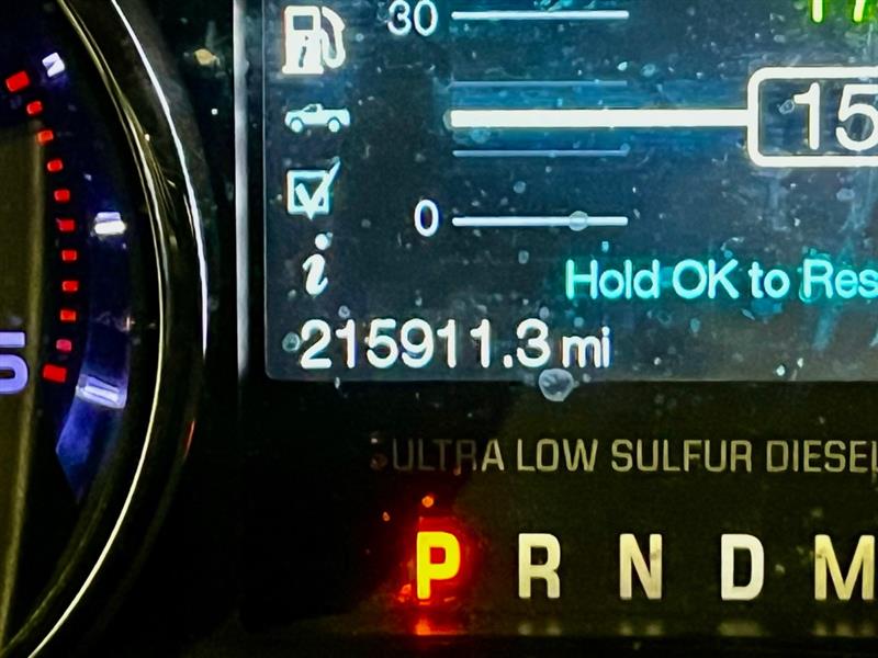 Ford F-250 SD Lariat Crew Cab 4WD 2012 Ford F-250 SD Lariat Crew Cab 4WD 2012