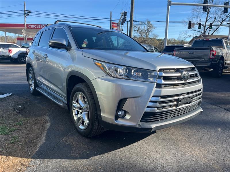 Toyota Highlander Limited FWD V6 2017