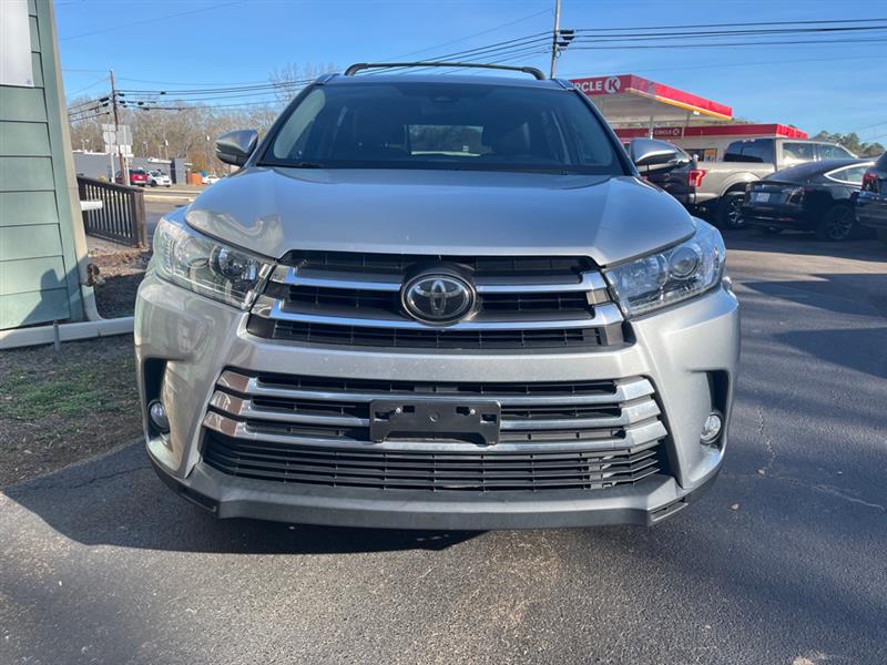 Toyota Highlander Limited FWD V6 2017