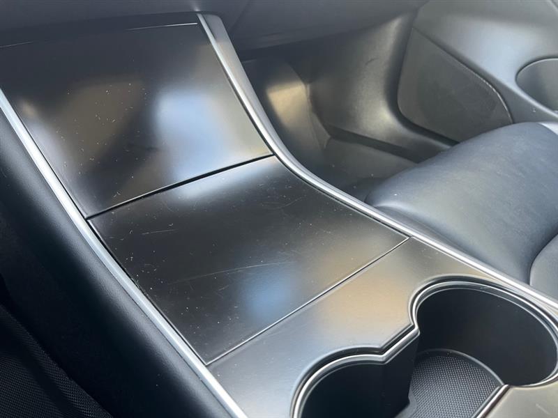 Tesla Model 3 Base 2018