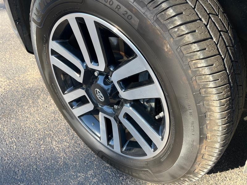 Toyota 4Runner SR5 4WD 2020