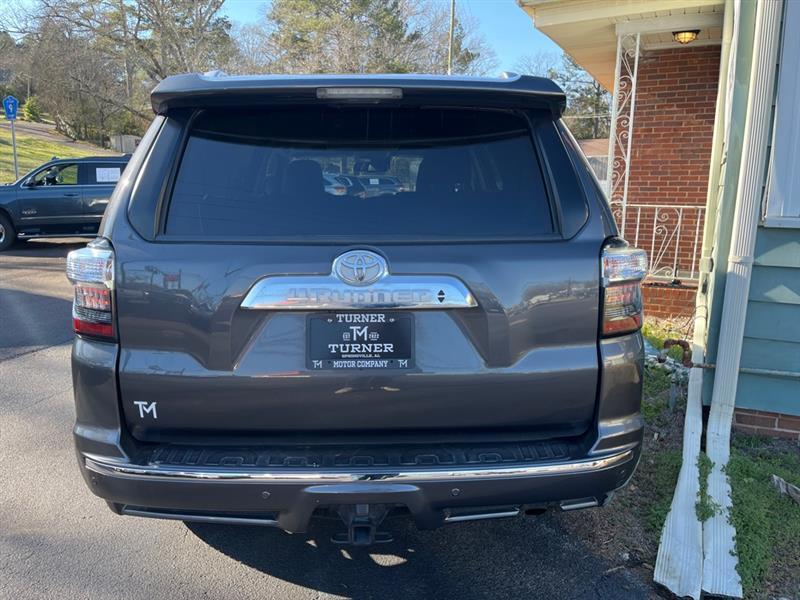 Toyota 4Runner SR5 4WD 2020